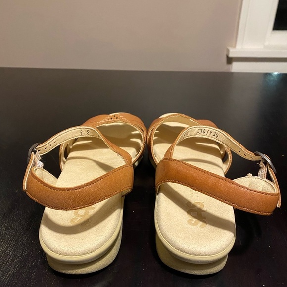 SAS Huarche quarter strap leather sandals antique tan size 9S Comfort. New